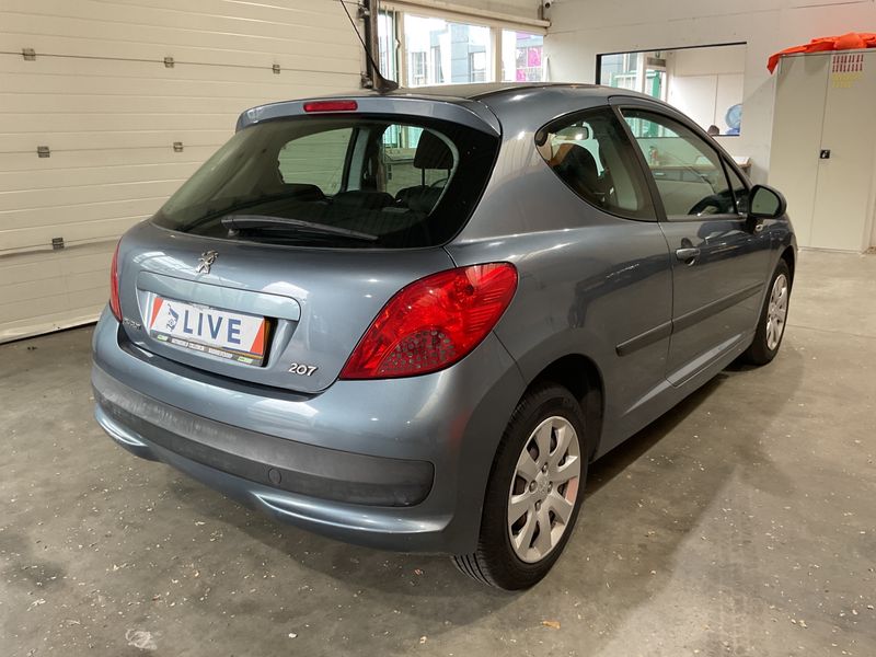Peugeot 207 1.4 VTi Tendance 2008 – снимка 2