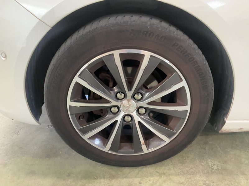 Peugeot 308 1.2 e-THP Allure 2017 – снимка 3