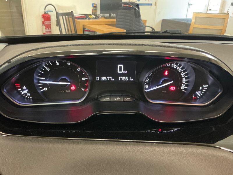 Peugeot 208 1.2 e-VTi Active 2016 – снимка 18