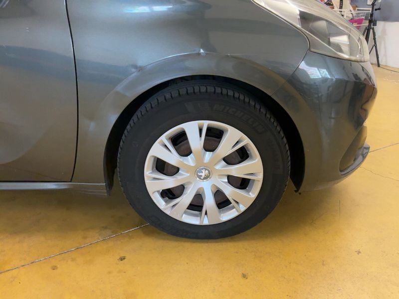 Peugeot 208 1.2 e-VTi Active 2016 – снимка 11