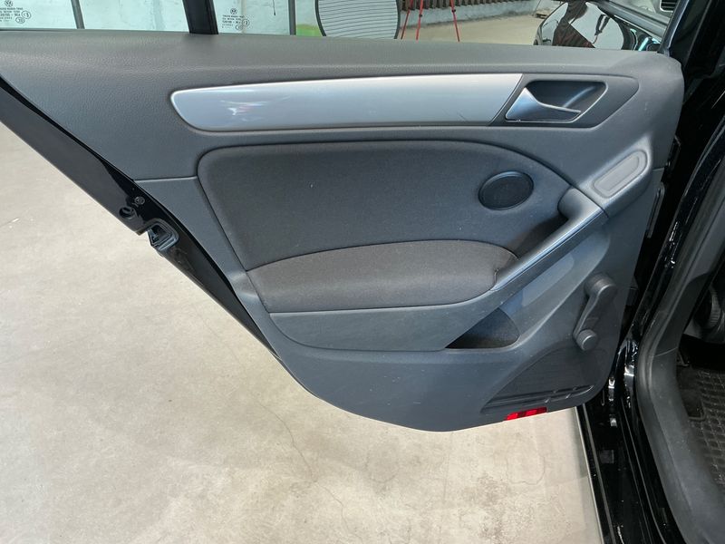Volkswagen Golf VI 1.6 Trendline 2009 – снимка 34