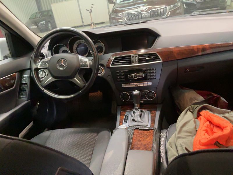 Mercedes-Benz C-Klasse C 220 CDI T BlueEfficiency Elegance 2012 – снимка 12