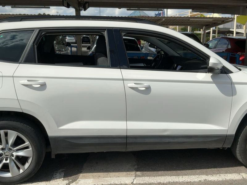 Skoda Karoq 1.5 TSI ACT Ambition 2019 – снимка 10