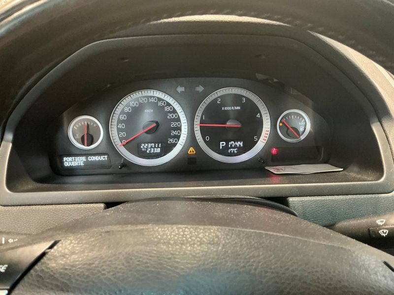 Volvo XC90 2.4 D5 Xenium 2012 – снимка 18
