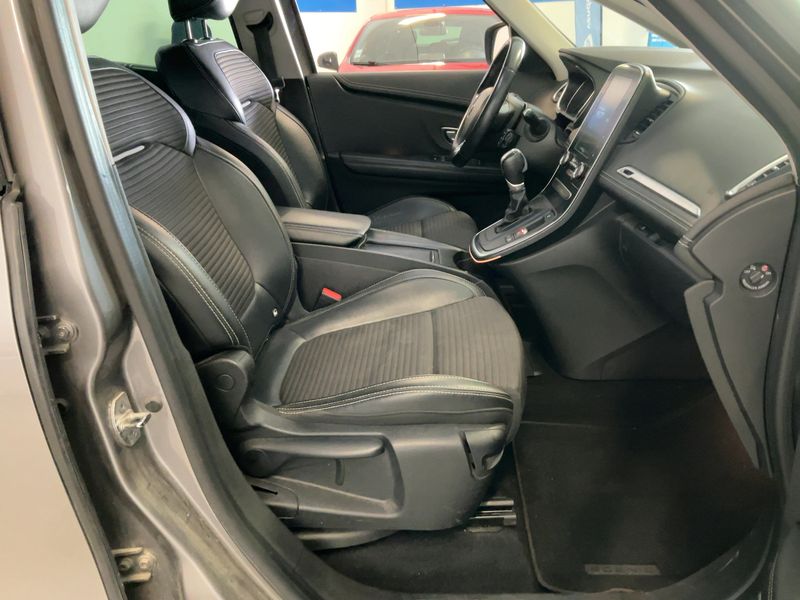 Renault Grand Scenic 1.6 dCi Energy Intens 2018 – снимка 16