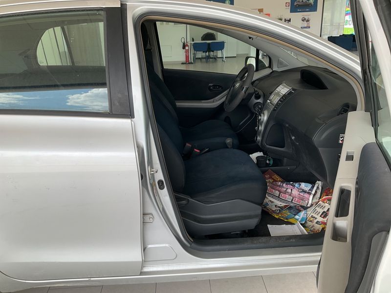 Toyota Yaris 1.4 D-4D 2007 – снимка 3
