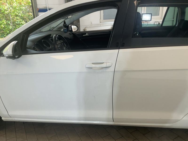 Volkswagen Golf VII 1.6 TDI Lounge BlueMotion Tech 2015 – снимка 4