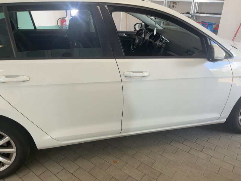 Volkswagen Golf VII 1.6 TDI Lounge BlueMotion Tech 2015 – снимка 10