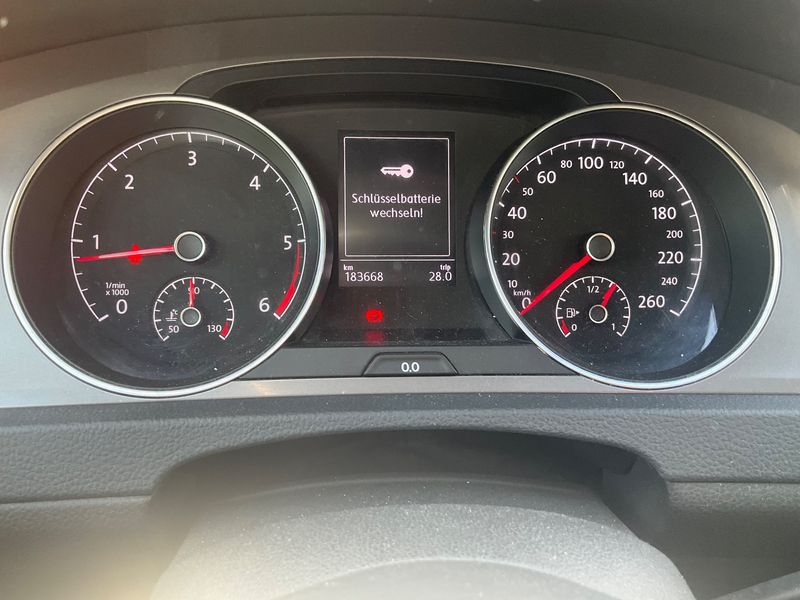 Volkswagen Golf VII 1.6 TDI Lounge BlueMotion Tech 2015 – снимка 18