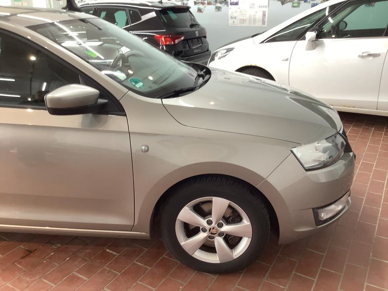 Skoda Rapid 1.2 TSI Ambition 2014 – снимка 12