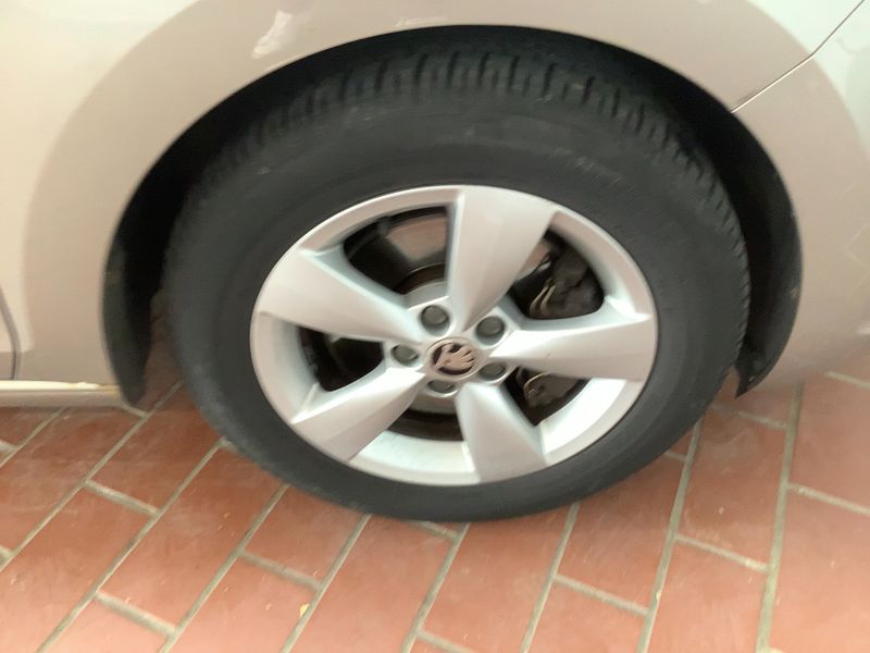 Skoda Rapid 1.2 TSI Ambition 2014 – снимка 11
