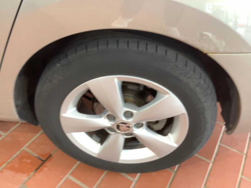 Skoda Rapid 1.2 TSI Ambition 2014 – снимка 5