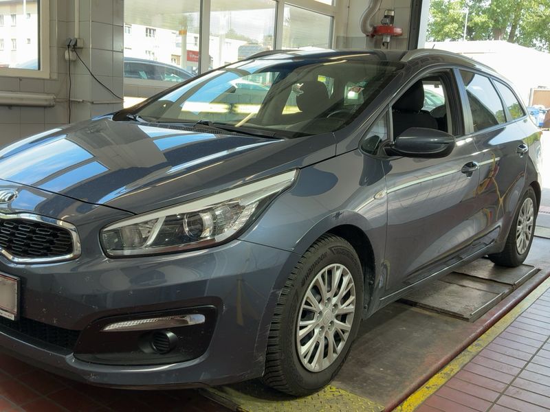 Kia cee'd 1.4 SW Team Austria Edition 2016 – снимка 2
