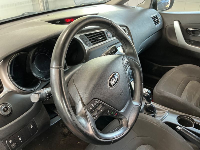 Kia cee'd 1.4 SW Team Austria Edition 2016 – снимка 31