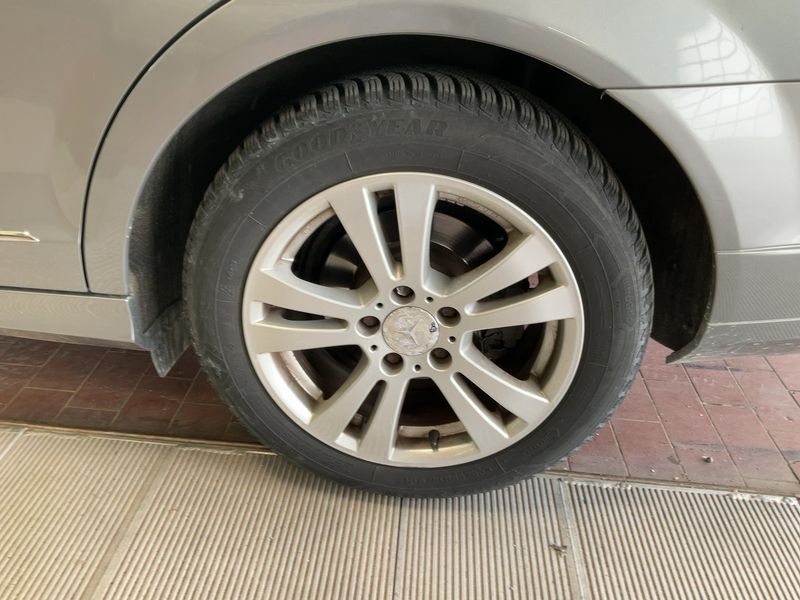 Mercedes-Benz C-Klasse C 180 Kompressor Avantgarde 2009 – снимка 5