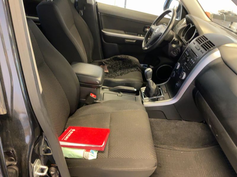 Suzuki Grand Vitara 2.4 Executive 5-türig 2010 – снимка 17