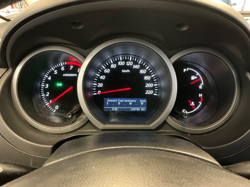 Suzuki Grand Vitara 2.4 Executive 5-türig 2010 – снимка 19