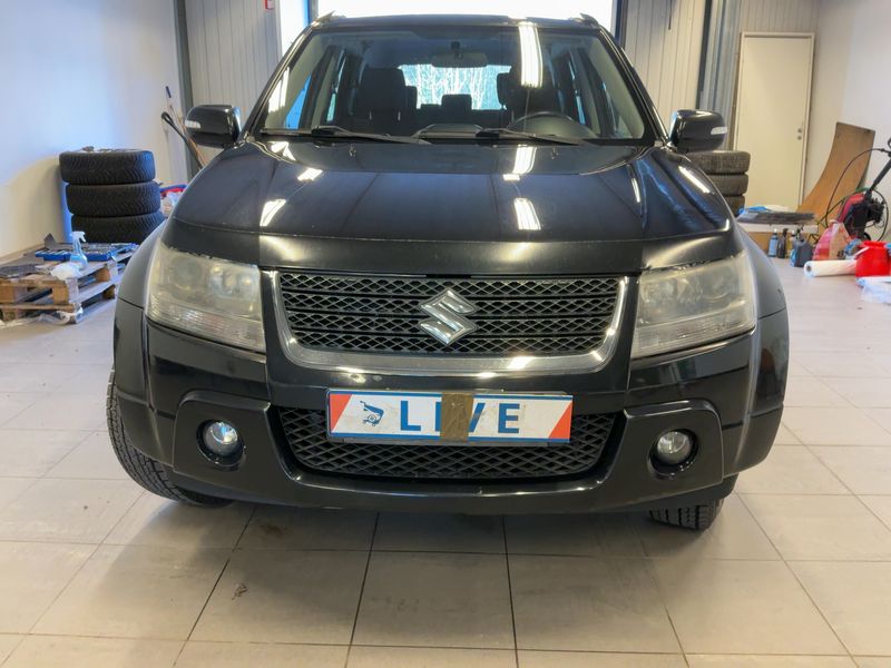 Suzuki Grand Vitara 2.4 Executive 5-türig 2010 – снимка 14