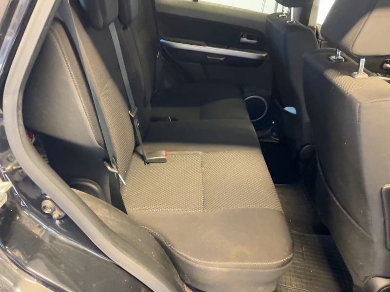 Suzuki Grand Vitara 2.4 Executive 5-türig 2010 – снимка 20