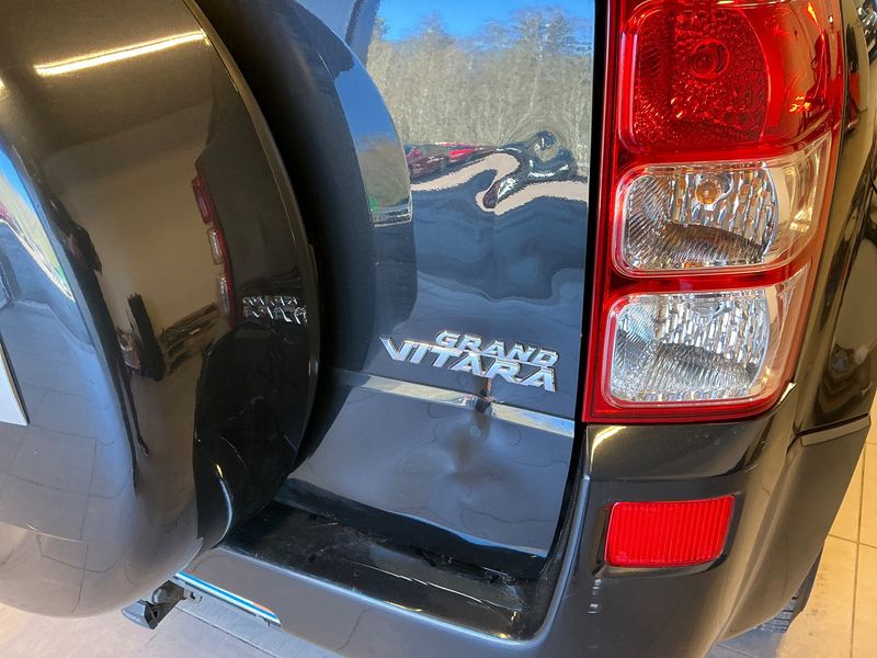Suzuki Grand Vitara 2.4 Executive 5-türig 2010 – снимка 34