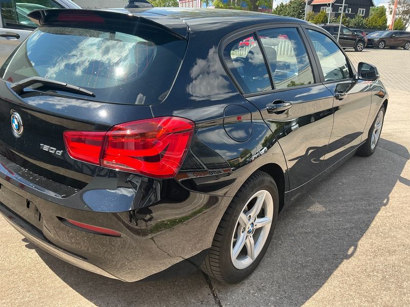 BMW 1er 120d Advantage 2019 – снимка 8