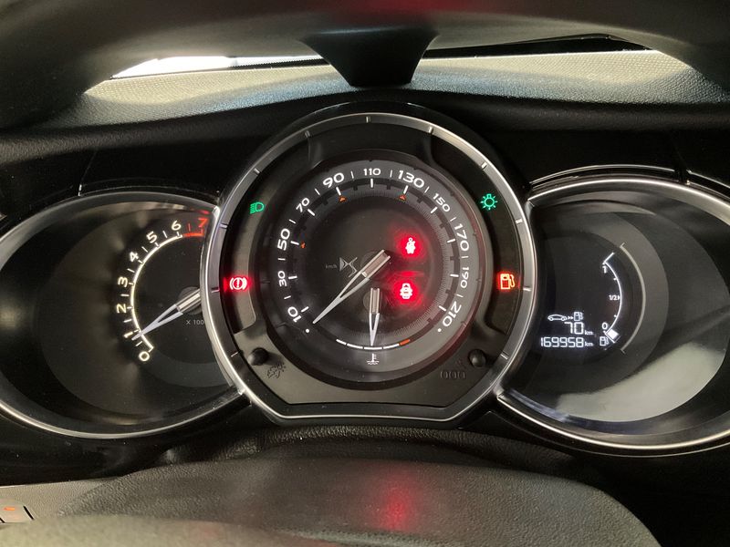 DS Automobiles DS3 1.6 THP Performance Line 2016 – снимка 18