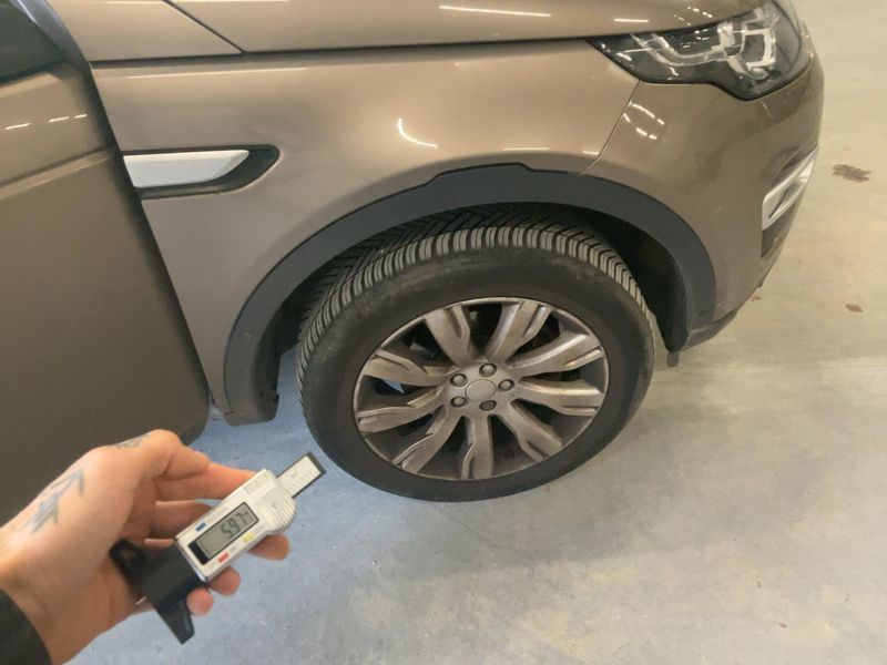 Land Rover Discovery Sport 2.0 Td4 HSE Luxury 2015 – снимка 11
