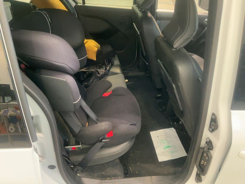 Renault Kangoo 1.3 TCe Techno 2023 – снимка 19