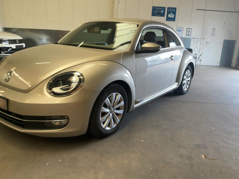Volkswagen Beetle 1.2 TSI Design BlueMotion Tech 2013 – снимка 2