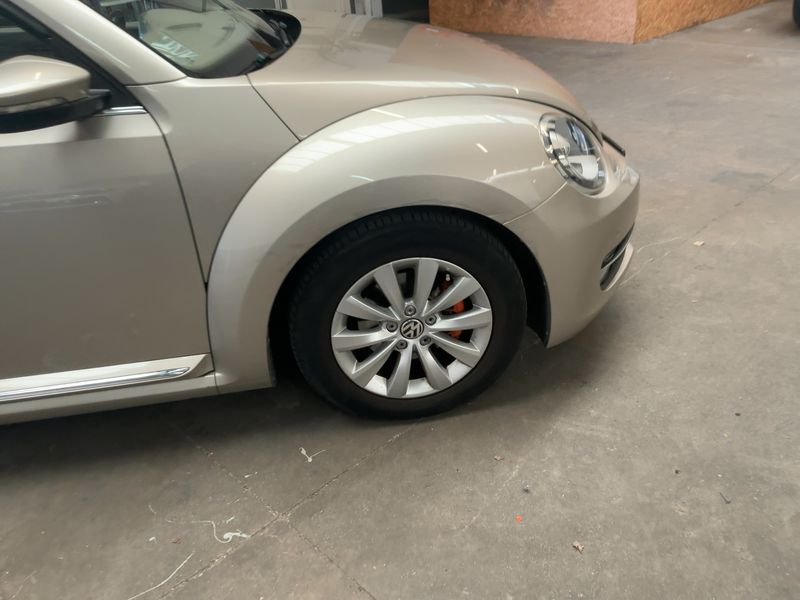 Volkswagen Beetle 1.2 TSI Design BlueMotion Tech 2013 – снимка 11