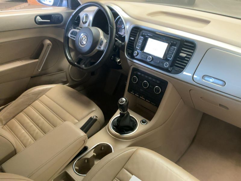 Volkswagen Beetle 1.2 TSI Design BlueMotion Tech 2013 – снимка 17