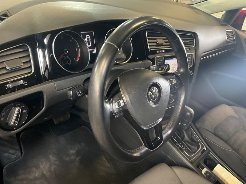 Volkswagen Golf VII 1.6 TDI Carat BlueMotion Tech 2014 – снимка 26