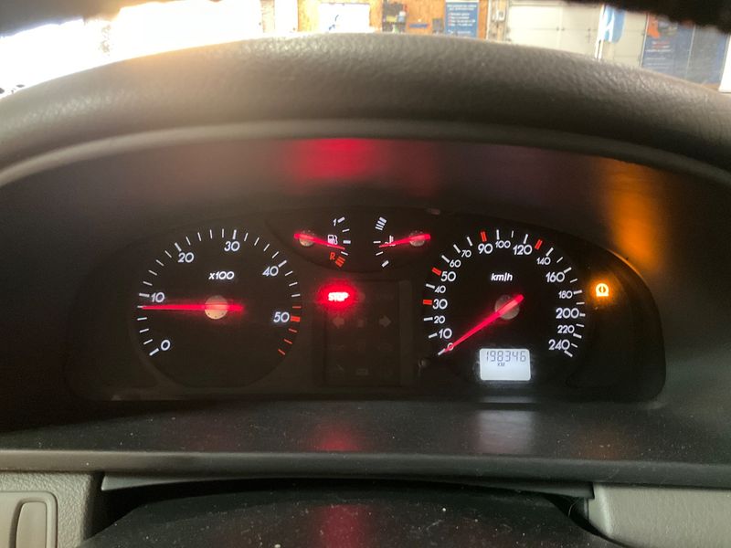 Renault Laguna 1.9 dCi Expression 2004 – снимка 4