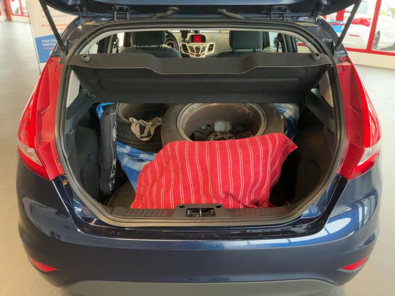 Ford Fiesta 1.25 Titanium 2011 – снимка 16