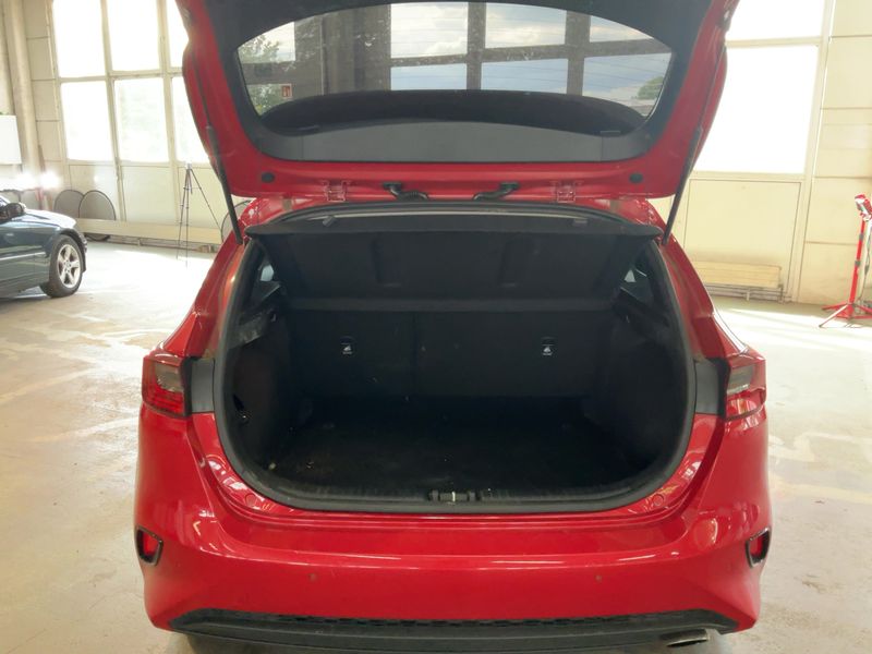 Kia cee'd 1.6 CRDi Mild-Hybrid Vision 2021 – снимка 15