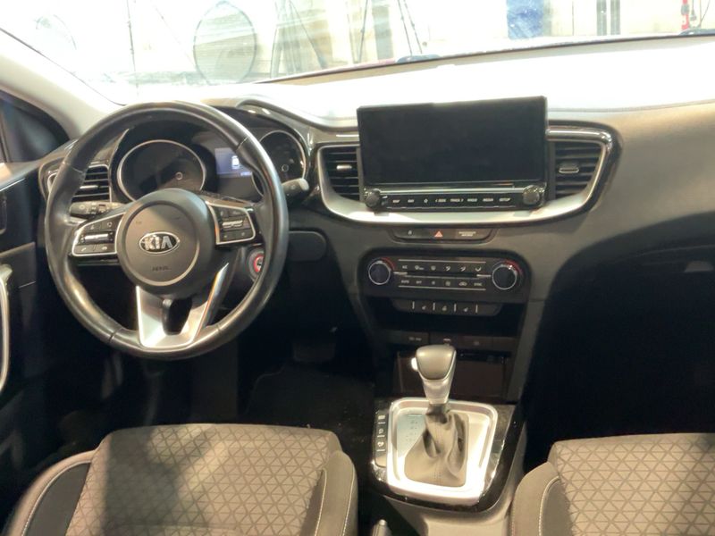 Kia cee'd 1.6 CRDi Mild-Hybrid Vision 2021 – снимка 17
