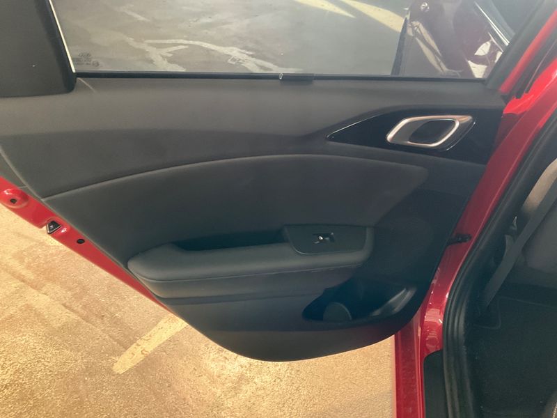 Kia cee'd 1.6 CRDi Mild-Hybrid Vision 2021 – снимка 30