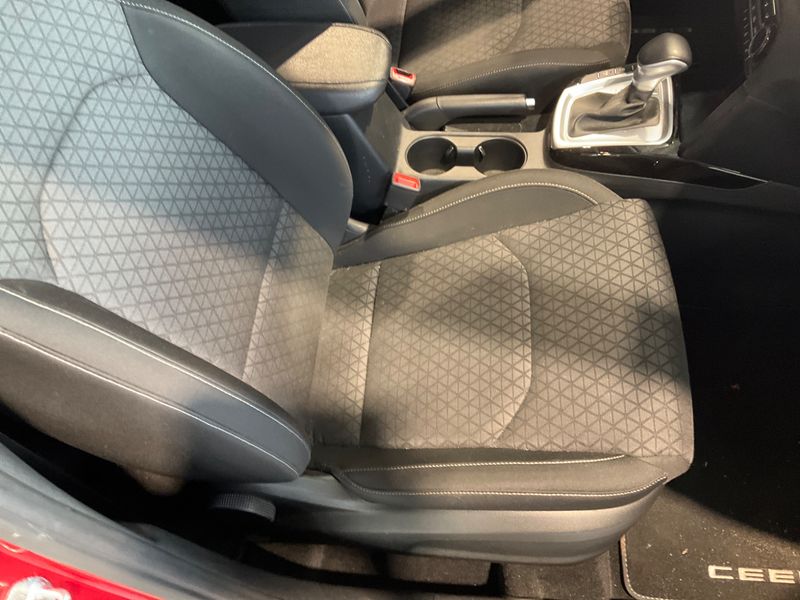 Kia cee'd 1.6 CRDi Mild-Hybrid Vision 2021 – снимка 35