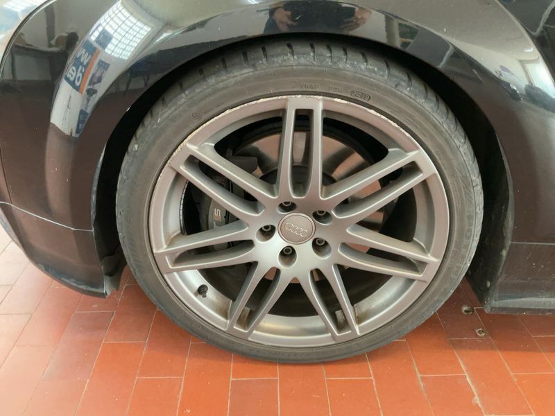 Audi TTS 2.0 TFSI quattro Roadster 2010 – снимка 3