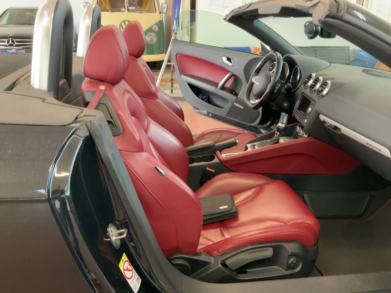 Audi TTS 2.0 TFSI quattro Roadster 2010 – снимка 16