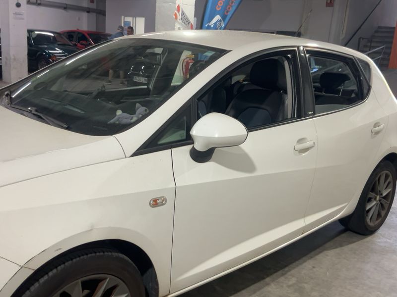 Seat Ibiza 1.6 TDI Style Tech 2013 – снимка 4