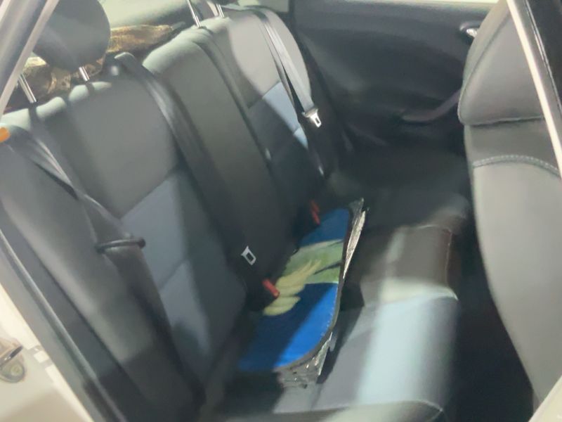 Seat Ibiza 1.6 TDI Style Tech 2013 – снимка 19