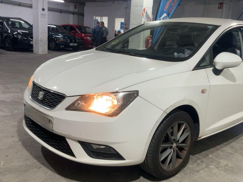 Seat Ibiza 1.6 TDI Style Tech 2013 – снимка 2