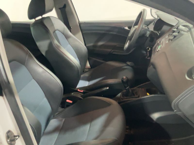 Seat Ibiza 1.6 TDI Style Tech 2013 – снимка 16