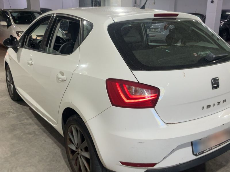 Seat Ibiza 1.6 TDI Style Tech 2013 – снимка 6