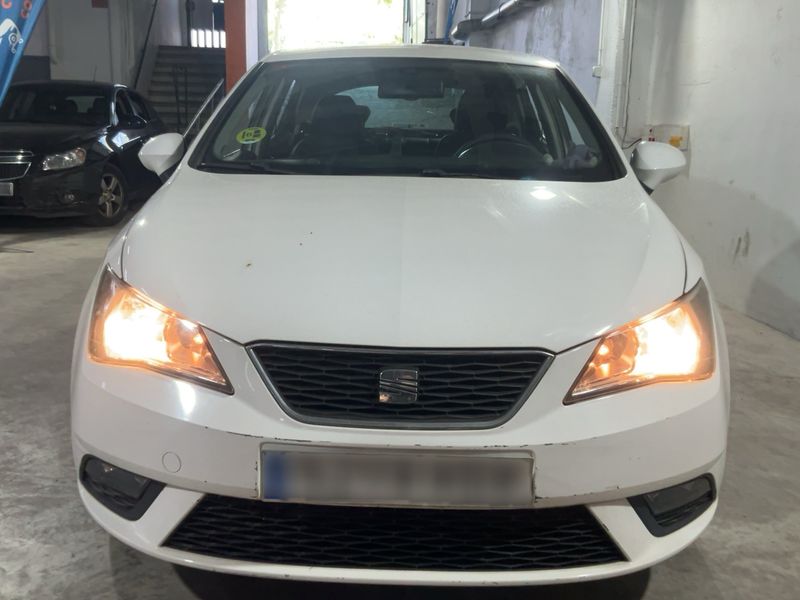 Seat Ibiza 1.6 TDI Style Tech 2013 – снимка 14