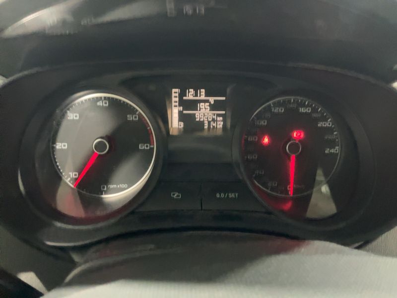 Seat Ibiza 1.6 TDI Style Tech 2013 – снимка 18