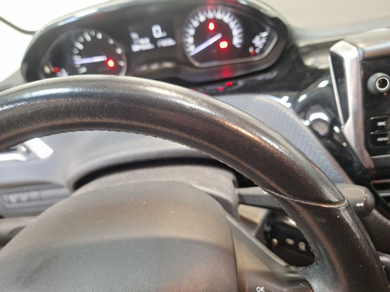 Peugeot 2008 1.2 VTi Style 2017 – снимка 37
