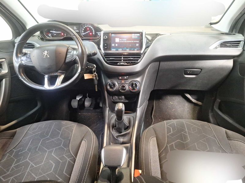 Peugeot 2008 1.2 VTi Style 2017 – снимка 11