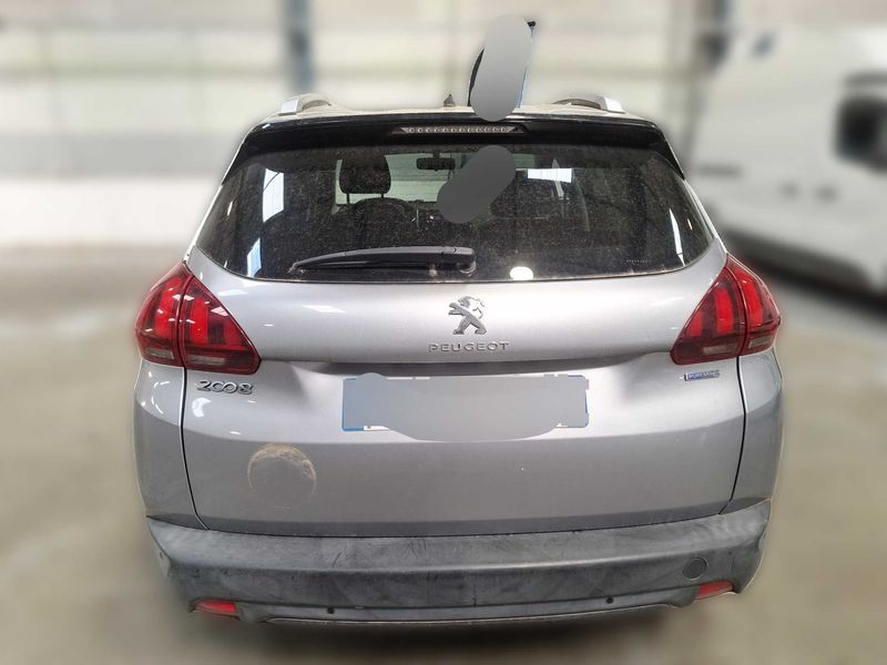 Peugeot 2008 1.2 VTi Style 2017 – снимка 4